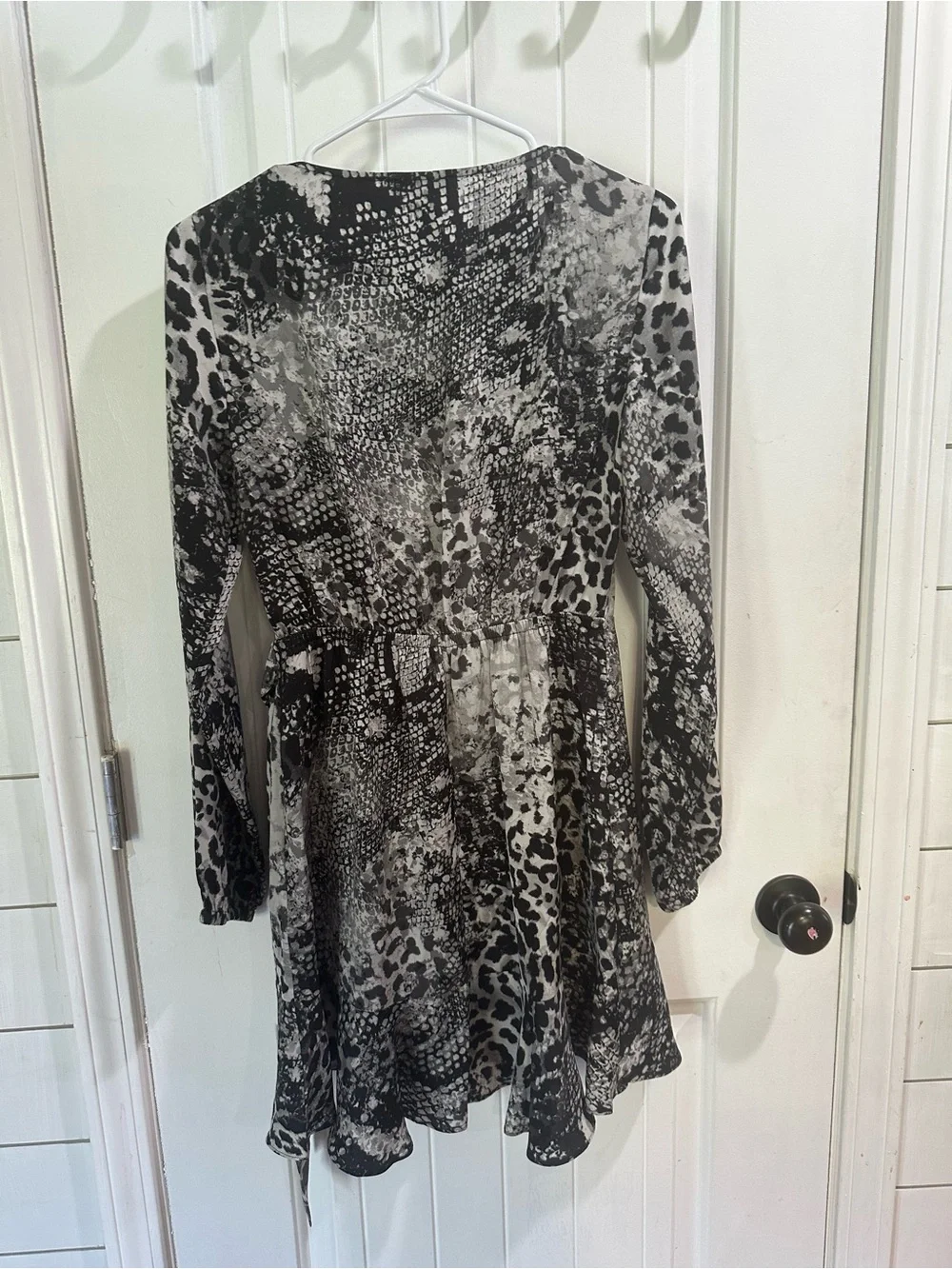 Express Women’s Mixed Animal Print Long Sleeve Tie-Waist Mini Dress satin